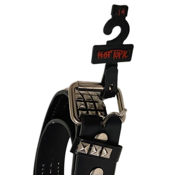 Hot Topic Pyramid Studded Belt 34 NEW FAUX Black Leather Studs Punk Goth Rocker. - Picture 3 of 16